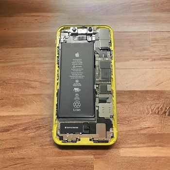 iPhone11　バッテリー交換　即日修理が可能