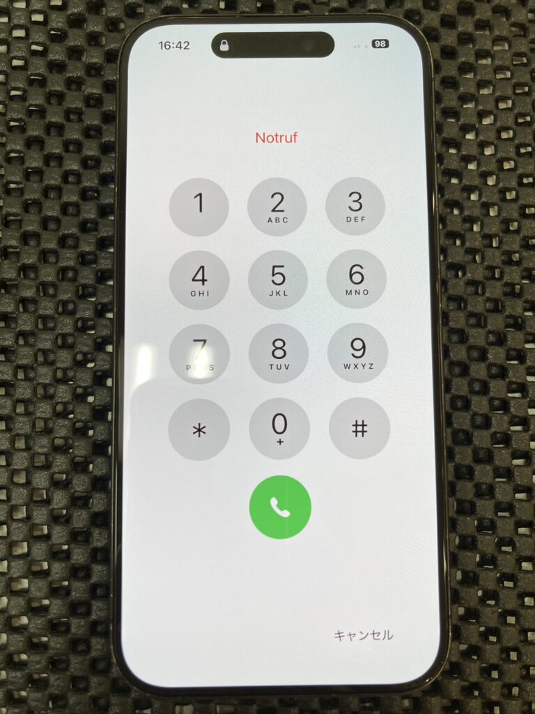 iPhone15Proを再生パネルに交換修理した