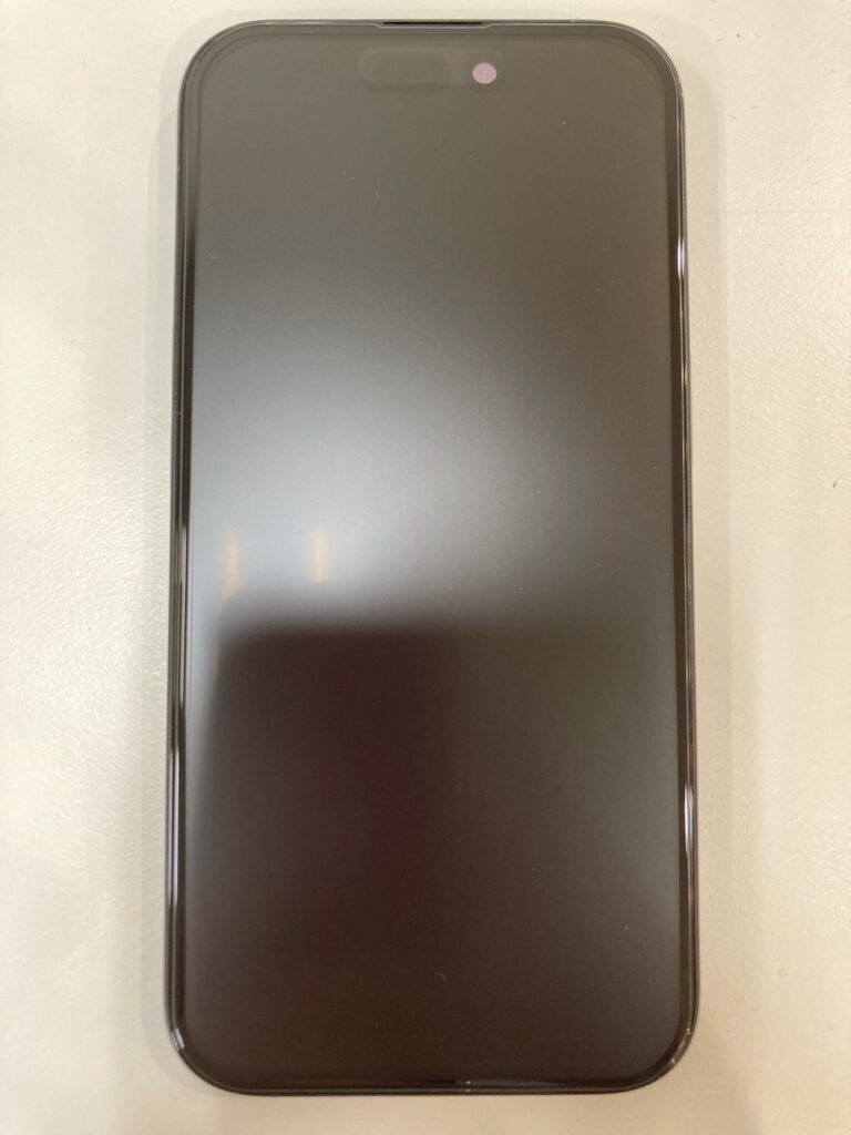 iPhoneに指紋が付きにくくなる3D防指紋ガラスフィルムを貼った