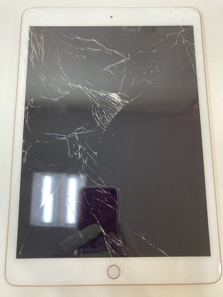 タッチパネルが割れてしまったiPad