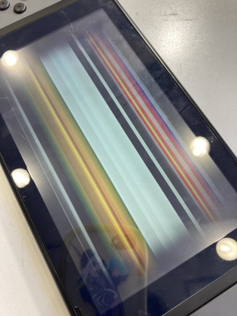 液晶が不具合を起こしたNintendo Switch