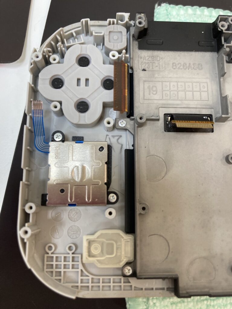 右側のスティック故障