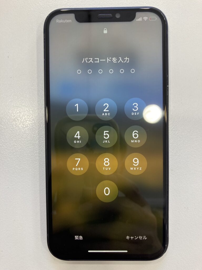 画面修理をしたiPhone
