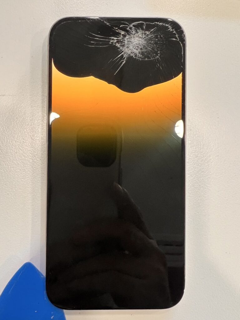 iPhone 画面の色がオレンジ