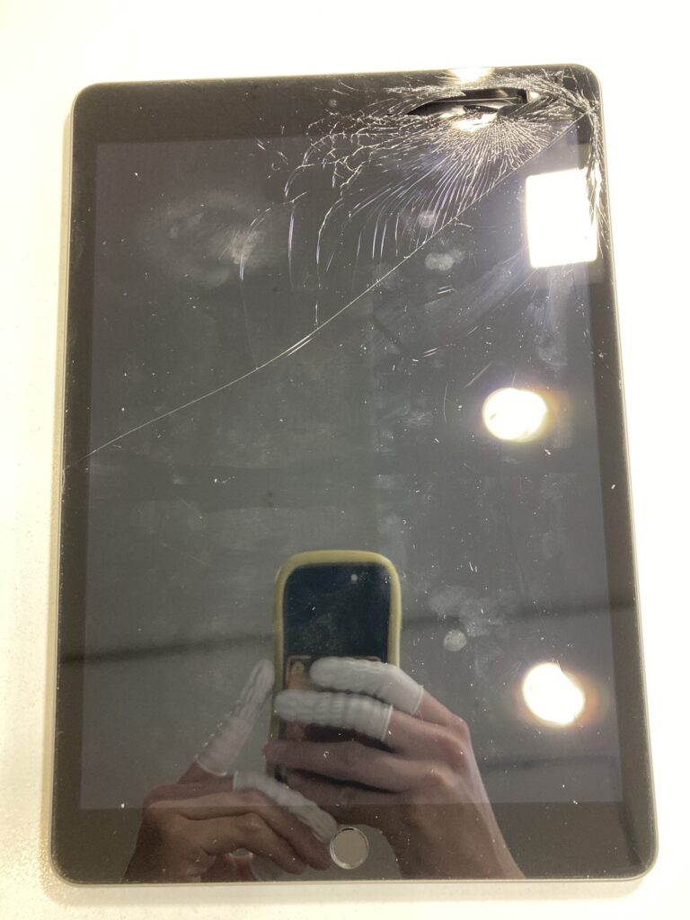 iPad ガラス修理