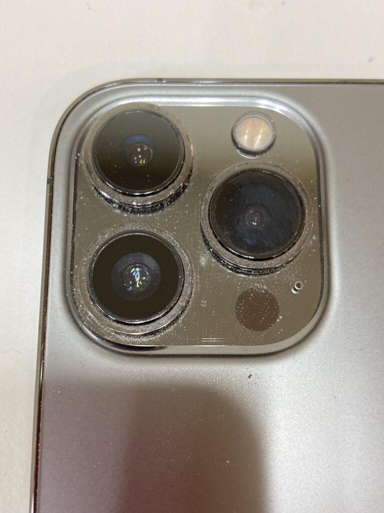 アイフォン レンズ修理